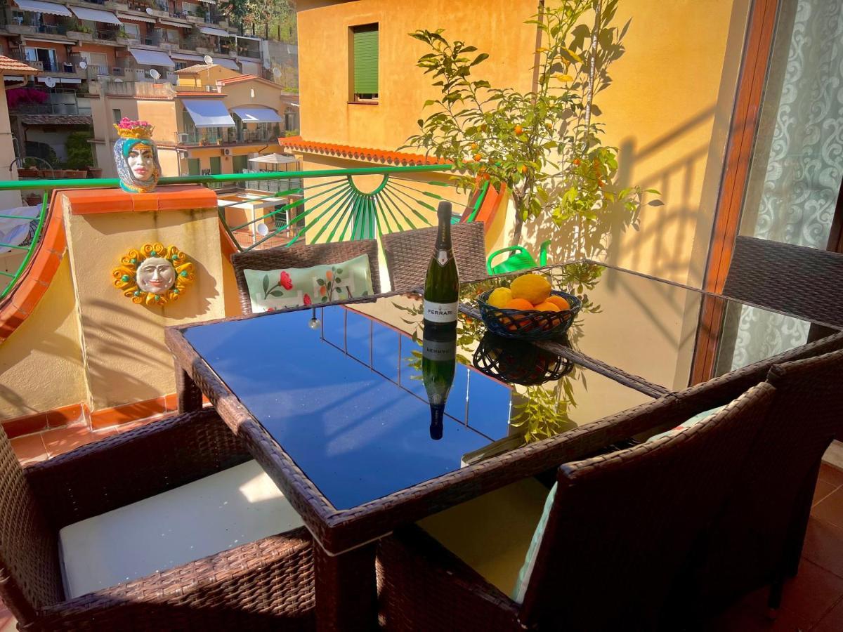La Fontanella Apartment Таорміна Екстер'єр фото