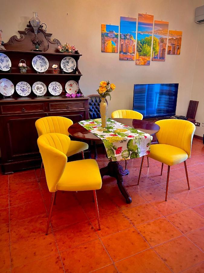 La Fontanella Apartment Таорміна Екстер'єр фото